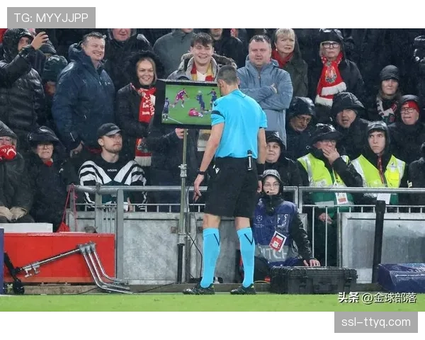 巴黎圣日耳曼客场2-0双杀利物浦，总比分4-0晋级欧冠四强